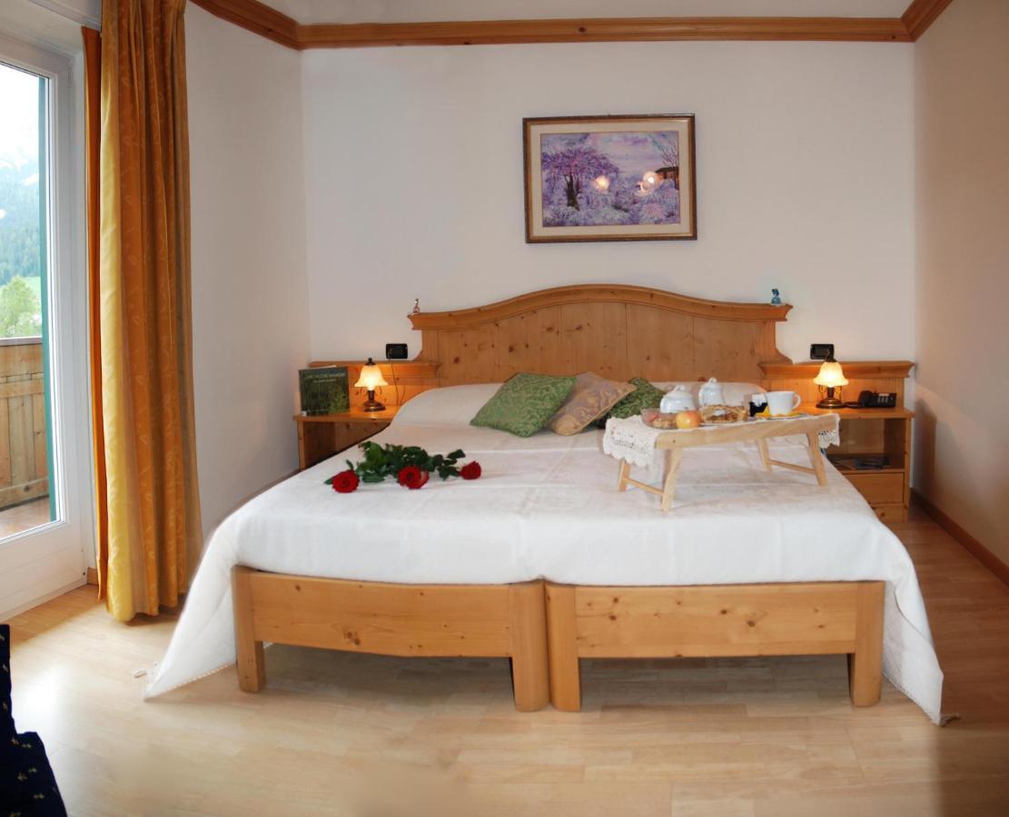 Hotel Dolomiti Di De Martin D Oscar Comelico Superiore Bagian luar foto