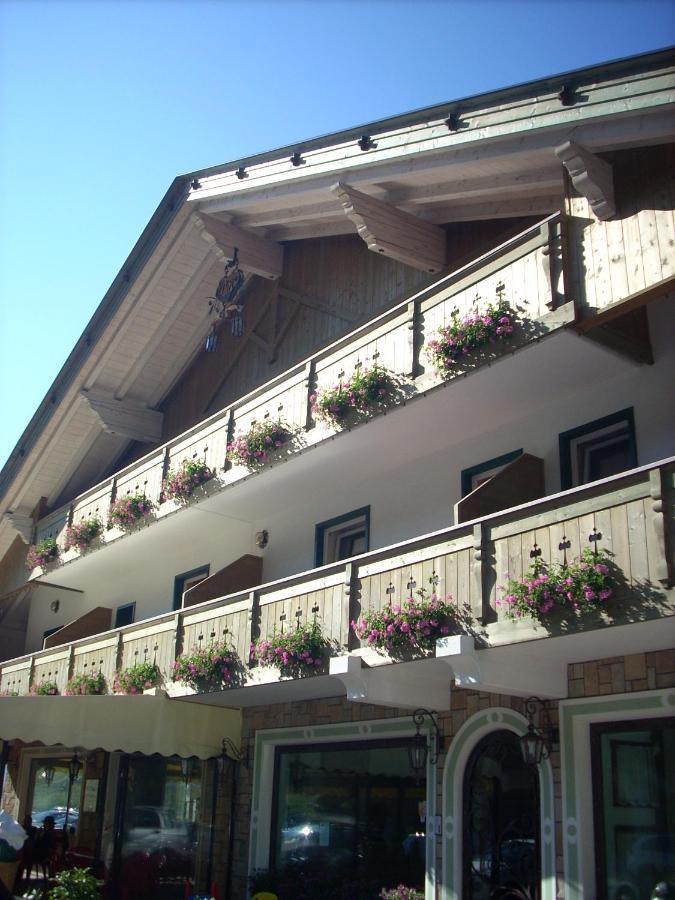 Hotel Dolomiti Di De Martin D Oscar Comelico Superiore Bagian luar foto