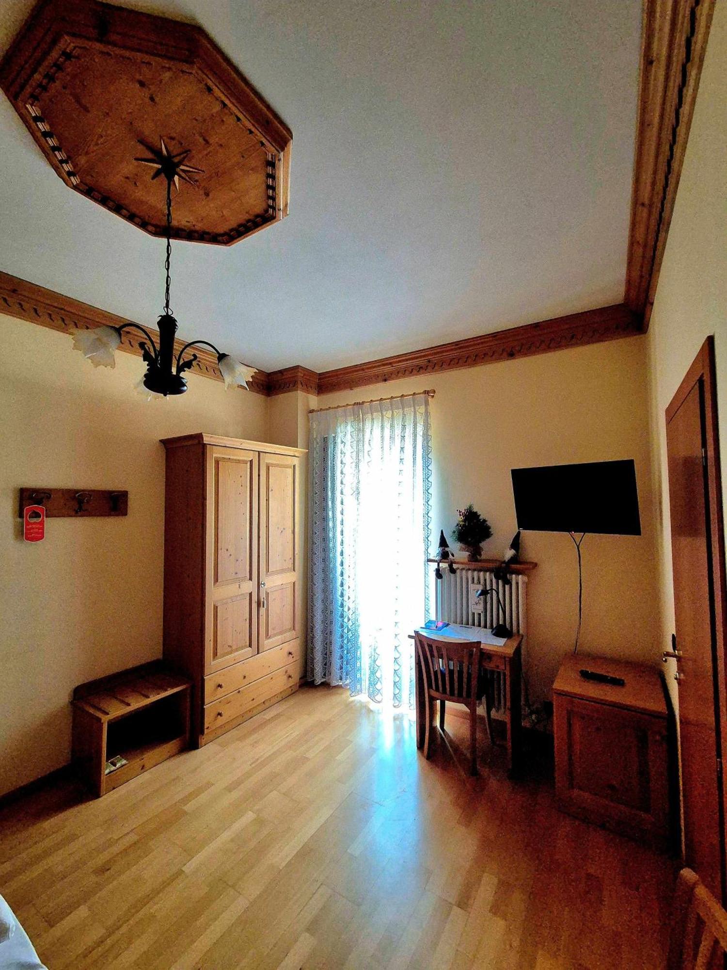 Hotel Dolomiti Di De Martin D Oscar Comelico Superiore Bagian luar foto